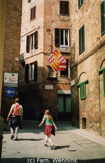 2008-24_Siena_H_en_B_straat.jpg