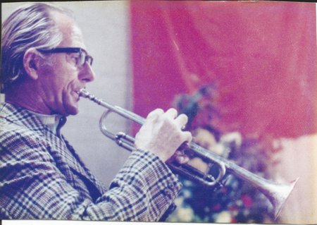 Klaas_deBoer(1915-01-25)_met_trompet.jpg