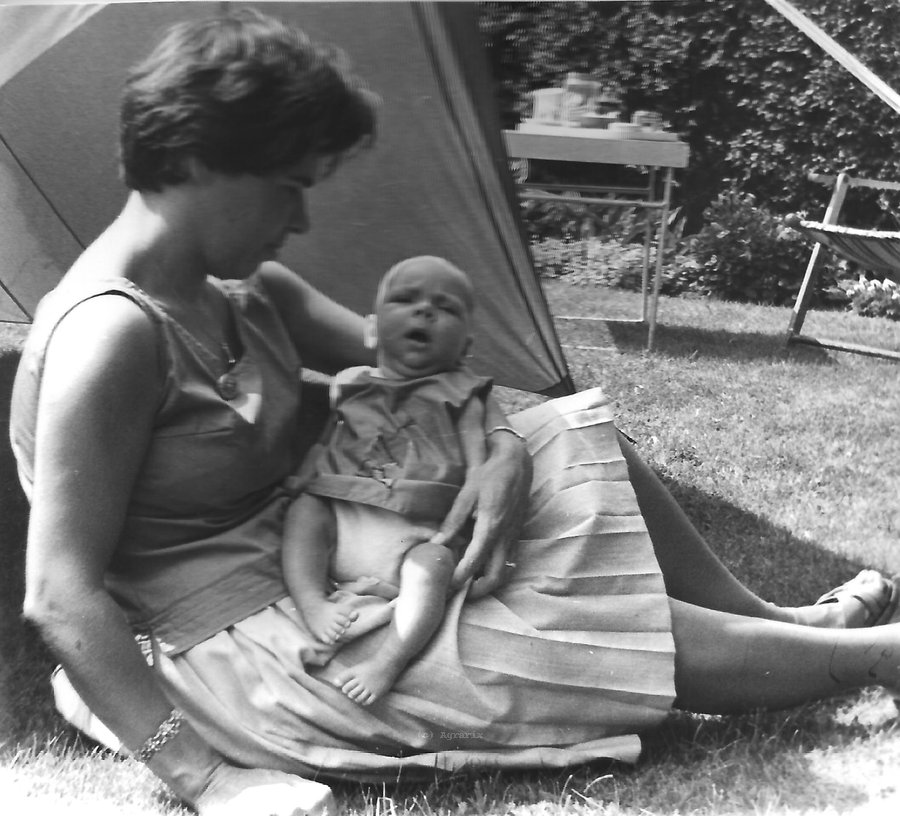1964_met_Maarten_2mnd_01.jpg