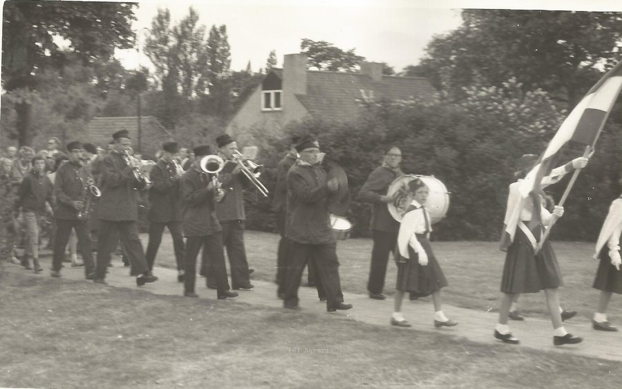 19xx_Klaar_in_optocht.jpg
