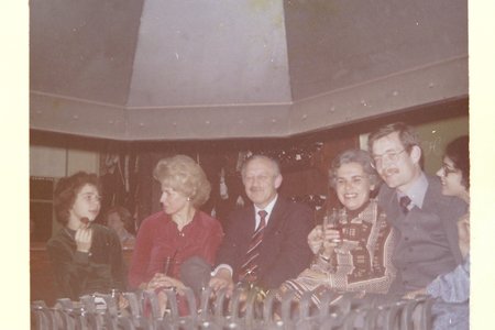 198x_Maarten_Bep_Piet_Riet_Theo.JPG